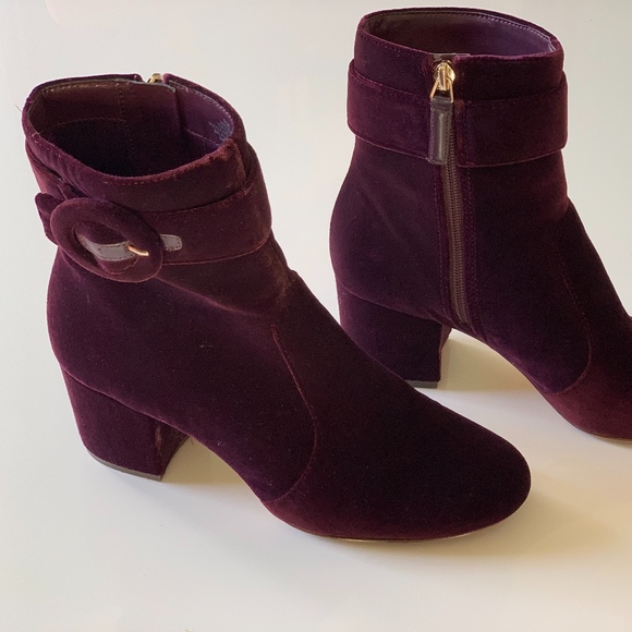 nine west quilby bootie
